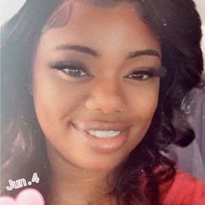 Meet your Posher, Kenyatta